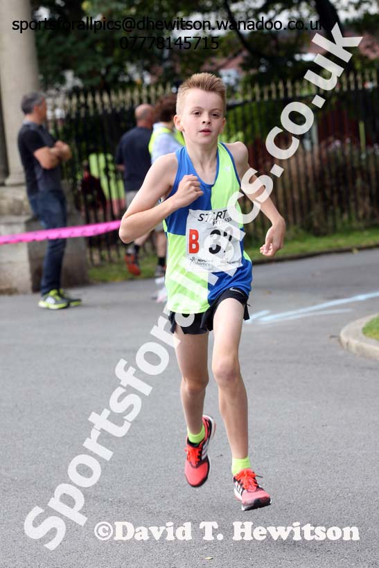 Boys under-13s, Northern Road Relays, Blackpool. Photo: David T. Hewitson/Sports for All Pics